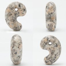 Kitagi Stone Pink Large 30mm comma shape Magatama, produced in Okayama Prefecture, Japanese Stone, Japanese Famous Stone, Natural Stone, Power Stone, Color Stone"