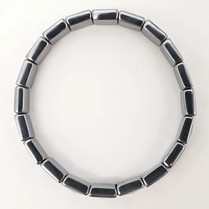 Pyramid-Cut Terahertz Bangle Bracelet