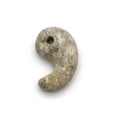 [Japanese Stone] Tatsunite Blue Magatama Small, Hyogo Prefecture, comma shape, Three Sacred Treasures, Yahachikin Magatama"