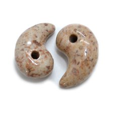 Japanese Stone Himekawa Yakuseki Magatama Small 20mm, Niigata Prefecture Origin, comma shape, Three Sacred Treasures, Yahachikin Magatama