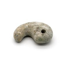 [Japanese Stone] Tatsunite Blue Magatama Small, Hyogo Prefecture, comma shape, Three Sacred Treasures, Yahachikin Magatama"