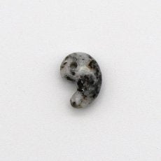 Kurama Stone Hook-shaped Pendant (Extra Small), Kyoto Prefecture Origin, Natural Stone, Power Stone
