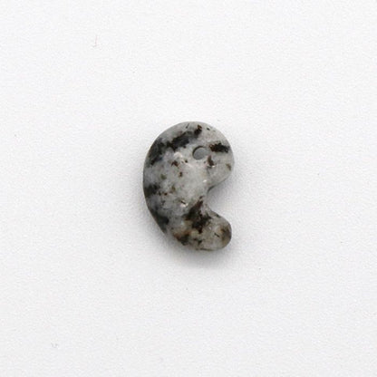 Kurama Stone Hook-shaped Pendant (Extra Small), Kyoto Prefecture Origin, Natural Stone, Power Stone